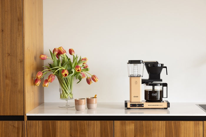 Moccamaster KBG Select filter coffee machine - Swiss version - color selection - Coffee Coaching Club