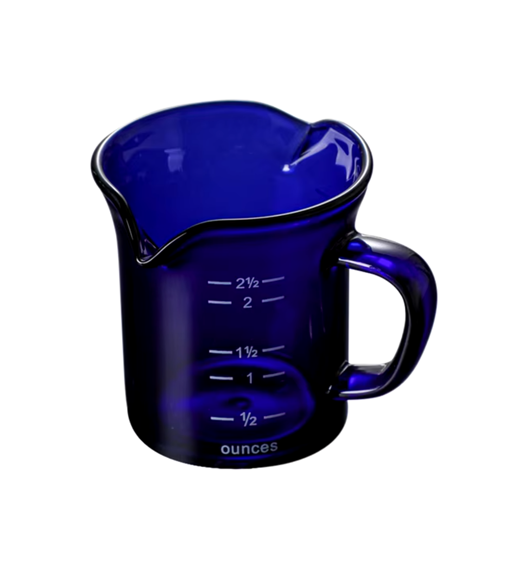 IVORE.GROUP glass measuring cup with scale in blue