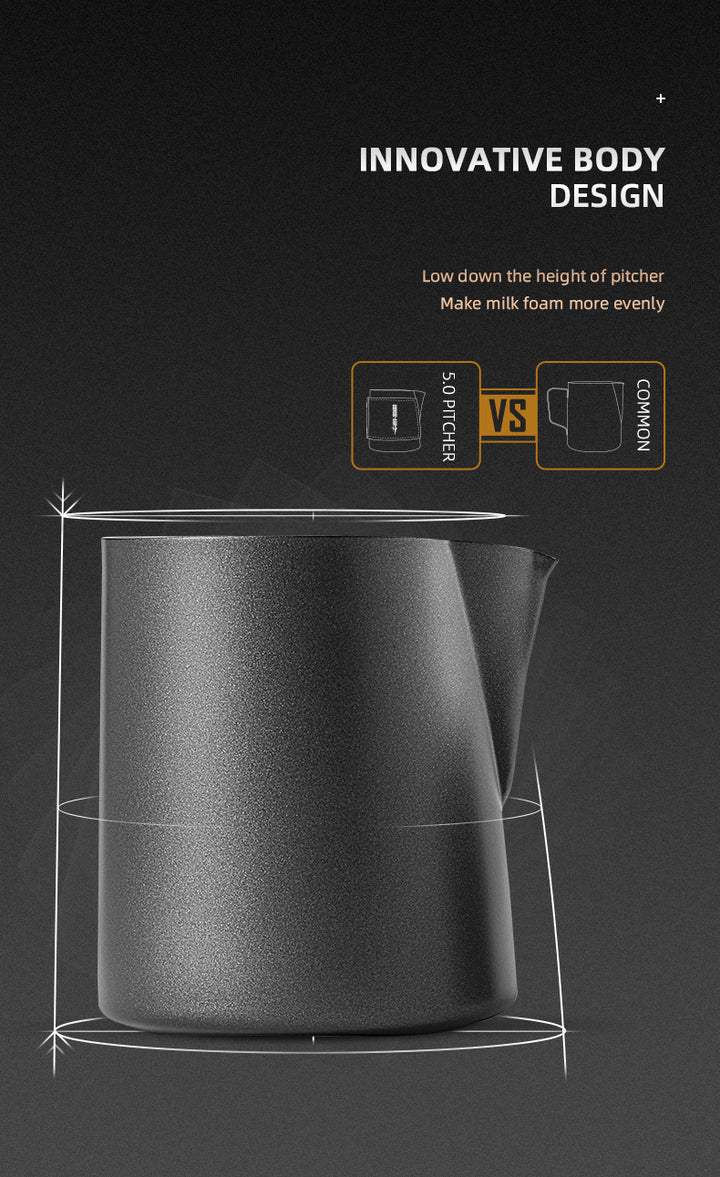 MHW-3BOMBER pichet à lait sans poignée noir 400 ml - Coffee Coaching Club