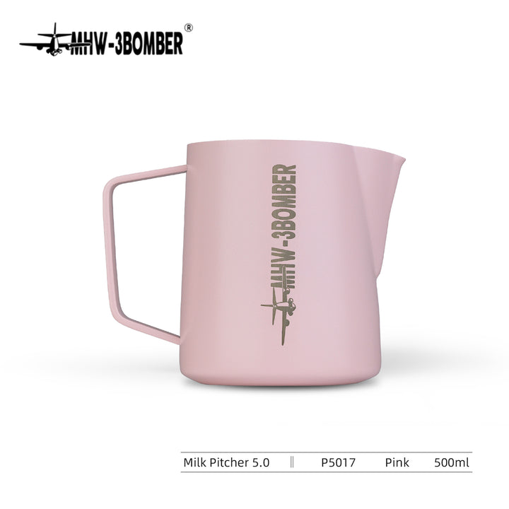 MHW-3BOMBER pichet à lait 5.0 Sakura Pink 500 ml - Coffee Coaching Club