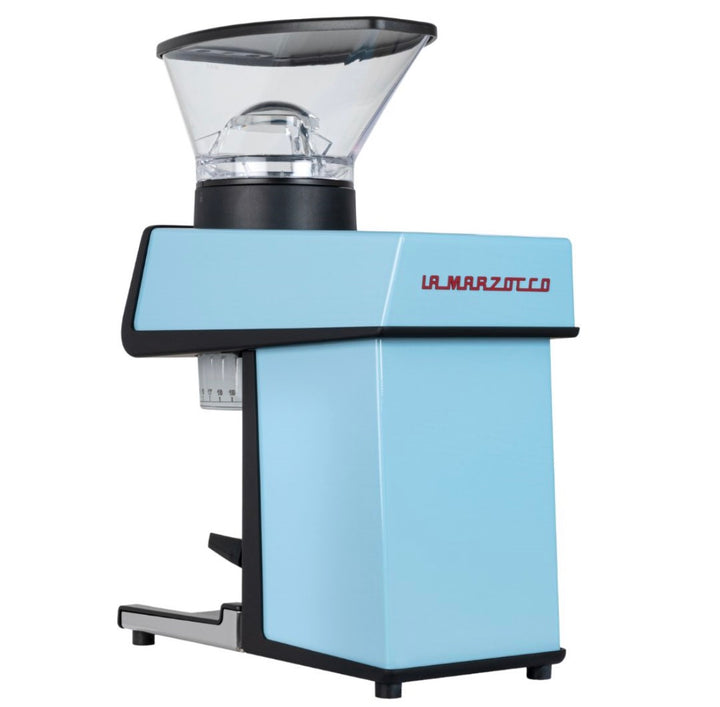 La Marzocco Pico in Hellblau – Frontansicht halbseitlich – Coffee Coaching Club