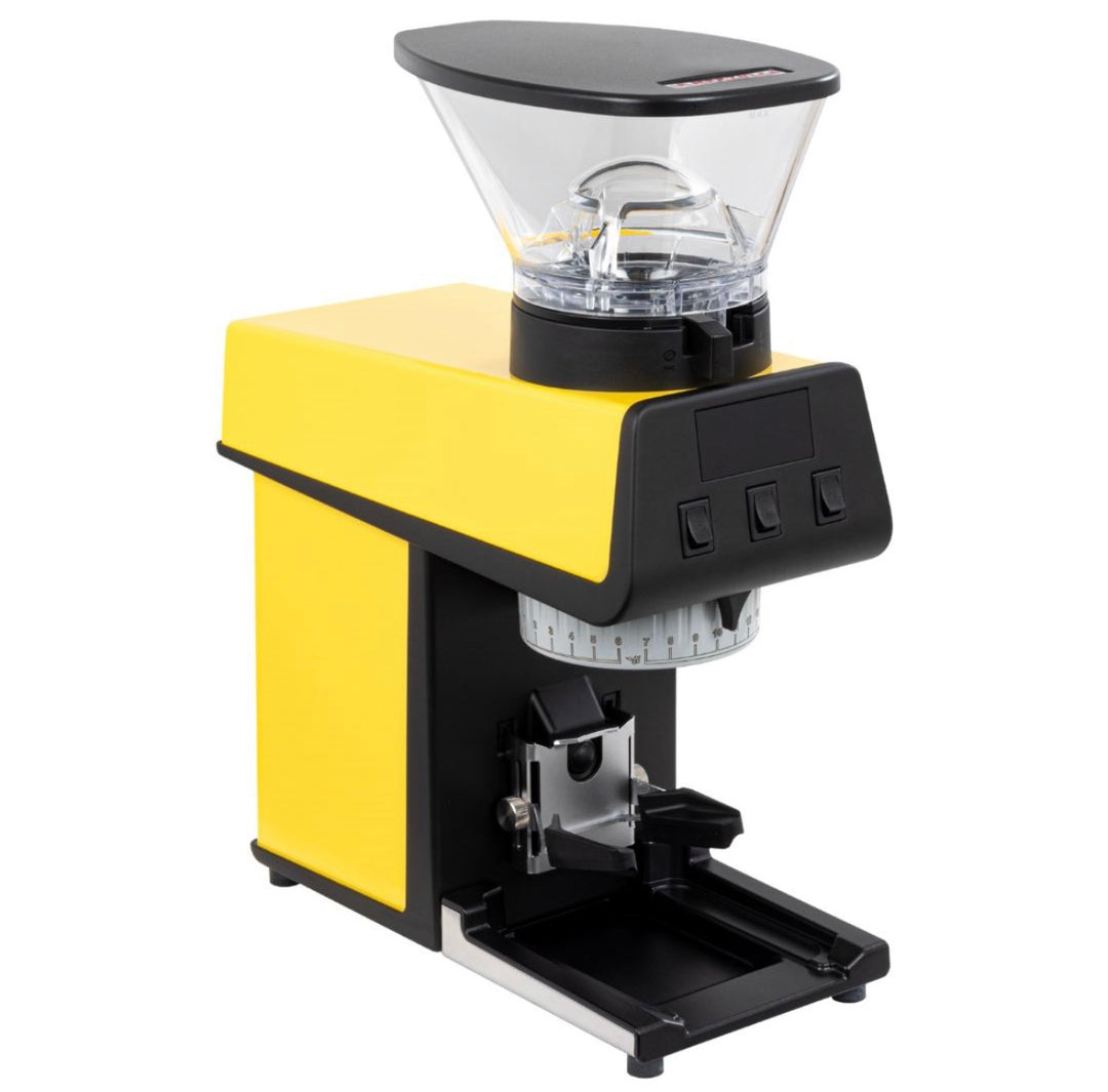 La Marzocco Pico in Gelb – Frontansicht mit Siebträger – Coffee Coaching Club