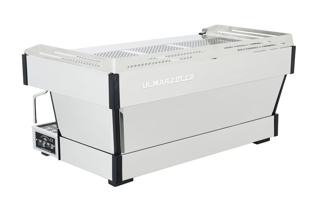 La Marzocco Linea PB X AV 3 grupos – elementos de diseño blancos – Coffee Coaching Club 3
