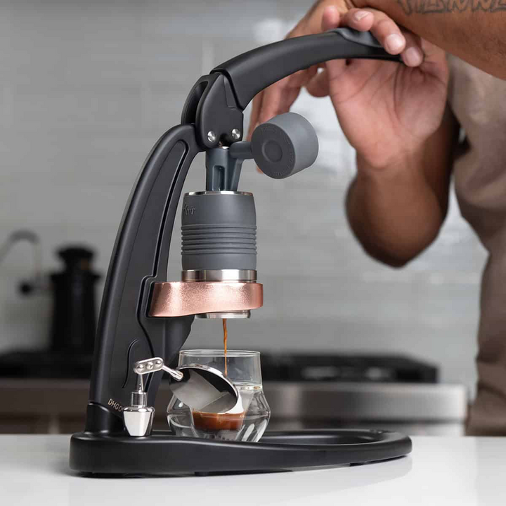Flair PRO 3 bodenloser Edelstahl-Siebträger – Coffee Coaching Club 3