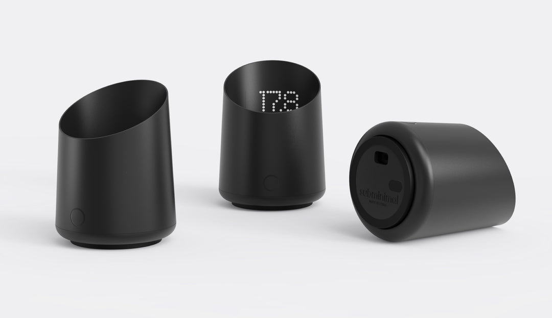 Subminimal Subscale dosing cup with built-in scale - Coffee Coaching Club