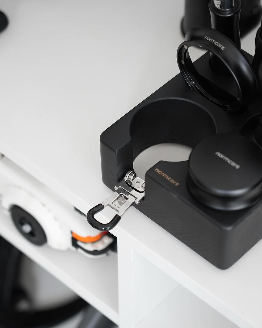 Normcore Compact Tamping Station Eschenholz – Coffee Coaching Club 6