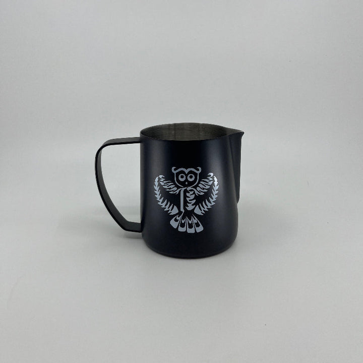 Dario Pieber Latte Art Milch Pitcher - Coffee Coaching Club GmbH