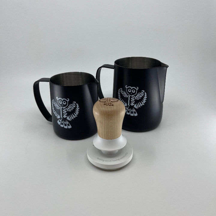 Dario Pieber Pro Bundle 2 pitcher and tamper - Coffee Coaching Club GmbH