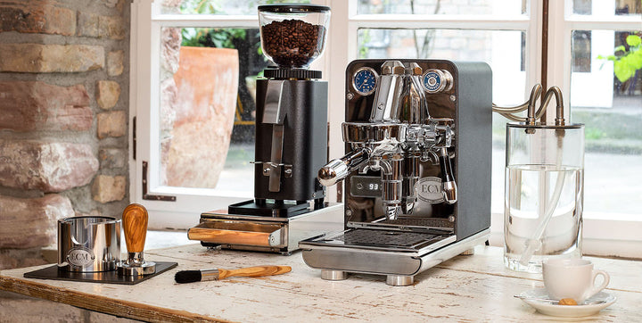 ECM Puristika Estrutura Estreita – Vista Lateral – Coffee Coaching Club 4