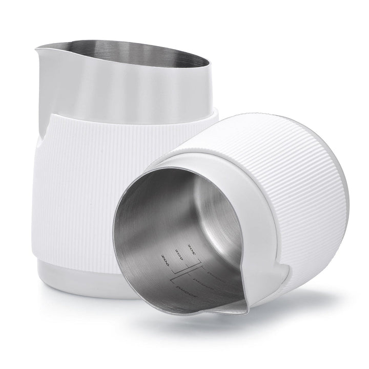 Normcore Milchpitcher grifflos für feine Rosetta – Coffee Coaching Club 12