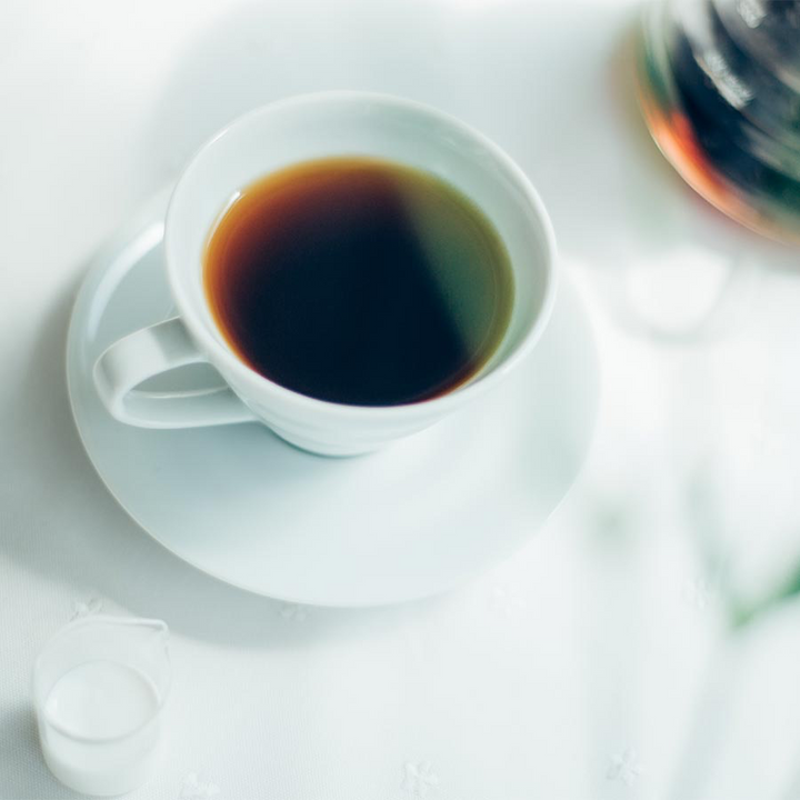 Tazza in ceramica e piattino Hario con design V60 150ml - Bianco - Coffee Coaching Club