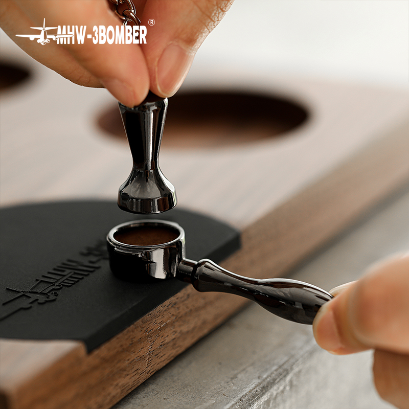 MHW-3BOMBER Tamper Llavero - Coffee Coaching Club