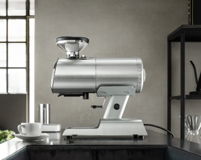 Mazzer Philos Single-Dose Kaffeemühle in Edelstahl – Lifestyle in Küche – Coffee Coaching Club