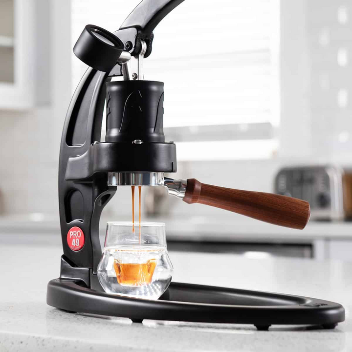 Flair 49 Pro mit 49-mm-Siebträger und Redwood-Griff – Coffee Coaching Club 3