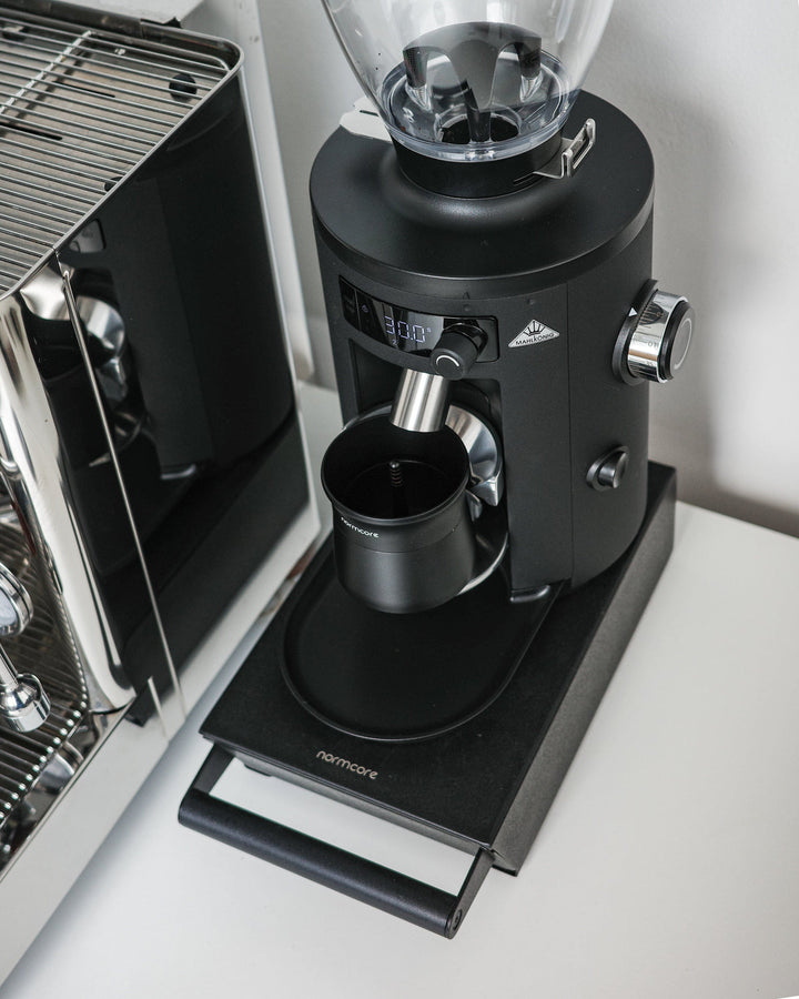 Normcore verre doseur 2-en-1 et shaker, aluminium anodisé – Coffee Coaching Club 2