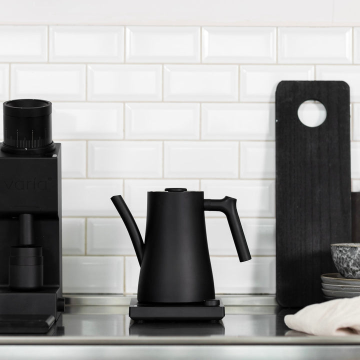 Varia AURA 1.5L Bouilloire Détail du Bec Verseur Haut Débit – Coffee Coaching Club 5