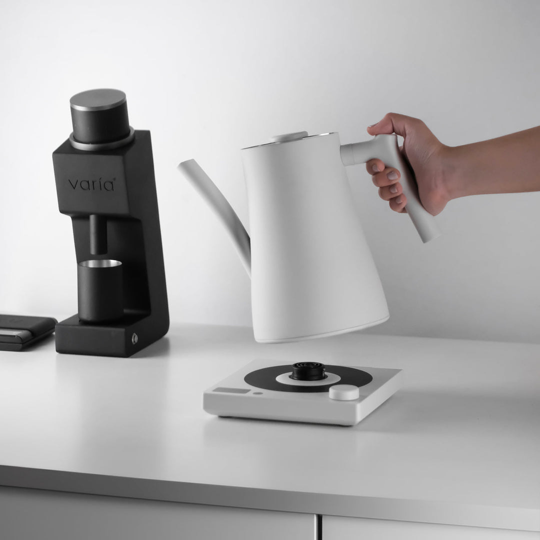 Varia Aura Bouilloire Intelligente 1.5L - Coffee Coaching Club