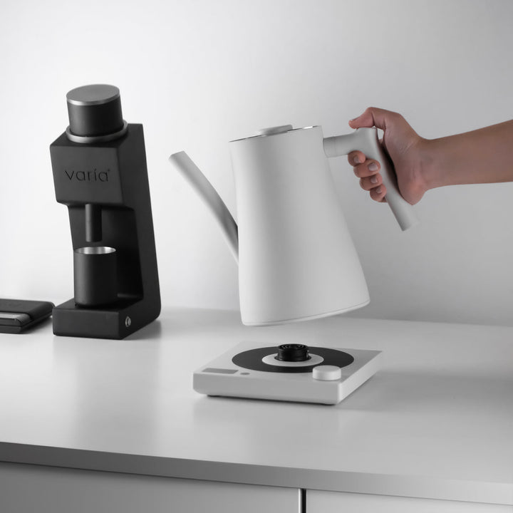Varia Aura Bouilloire Intelligente 1.5L - Coffee Coaching Club