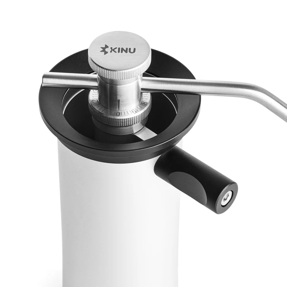 Kinu M47 Traveler Handkaffeemühle – Coffee Coaching Club