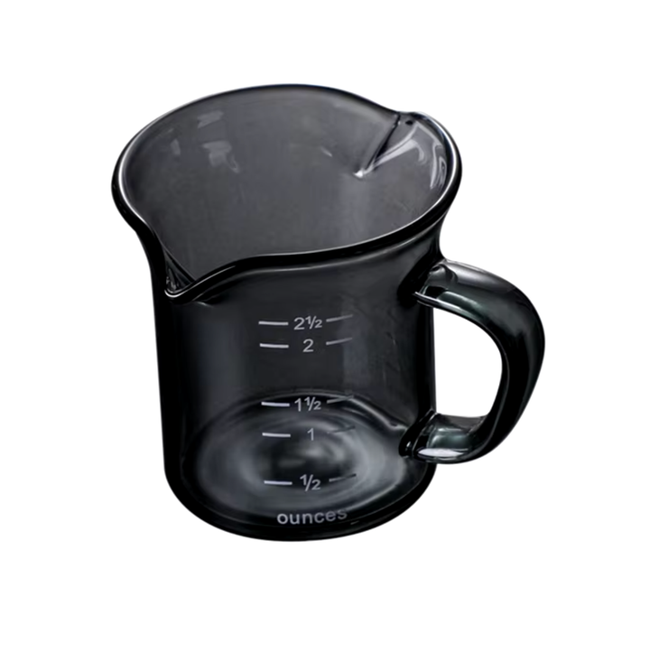 IVORE.GROUP glass measuring cup with scale in black