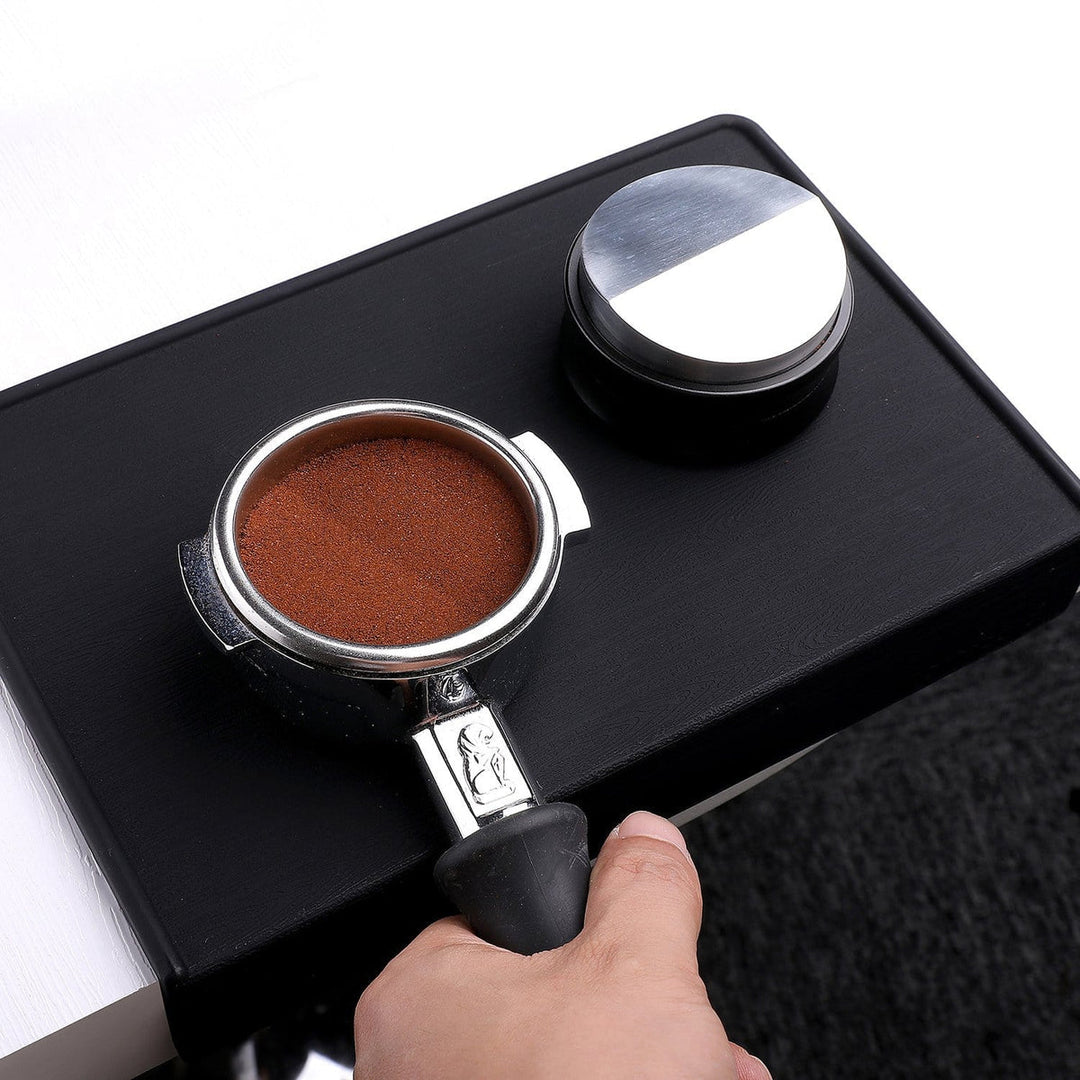 Normcore Distributor Leveler 58.5 mm – in use - Coffee Coaching Club