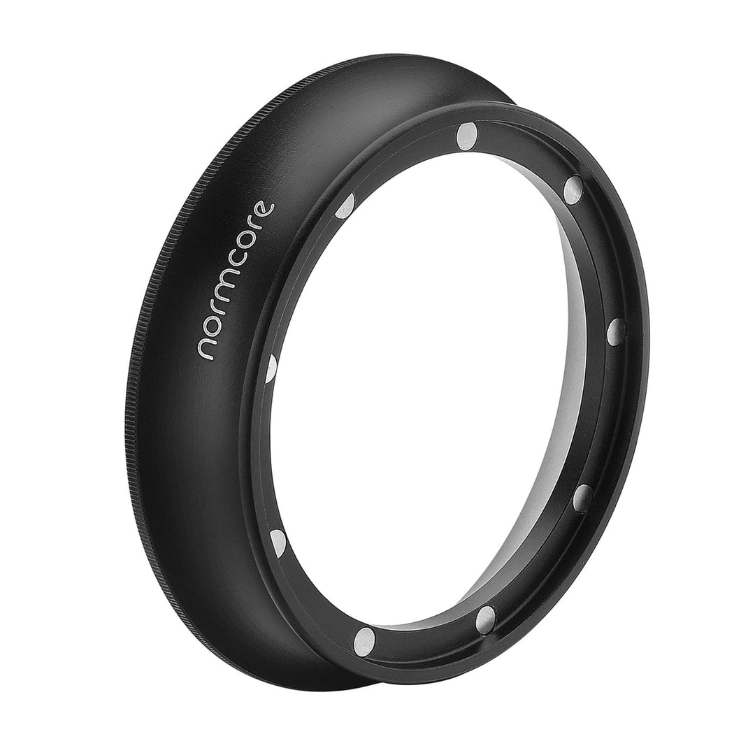 Normcore Premium Dosier Trichter magnetisch 58 mm im Einsatz auf Siebträger Coffee Coaching Club
